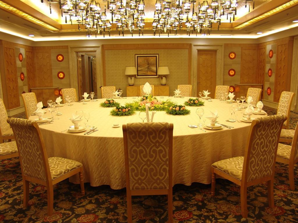 Dalian East Hotel Цзиньчжоу Экстерьер фото